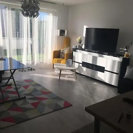 Apartment Stade De France New Flat With Car Park Stains